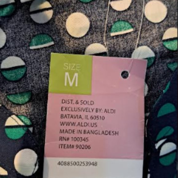 CASUAL BLOUSE,SIZE M. - Picture 3 of 3